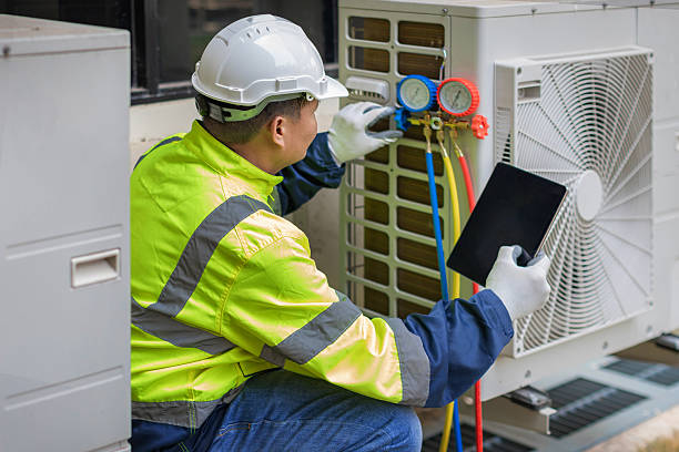 Professional Hvac Installation technician working in Van Meter, IA